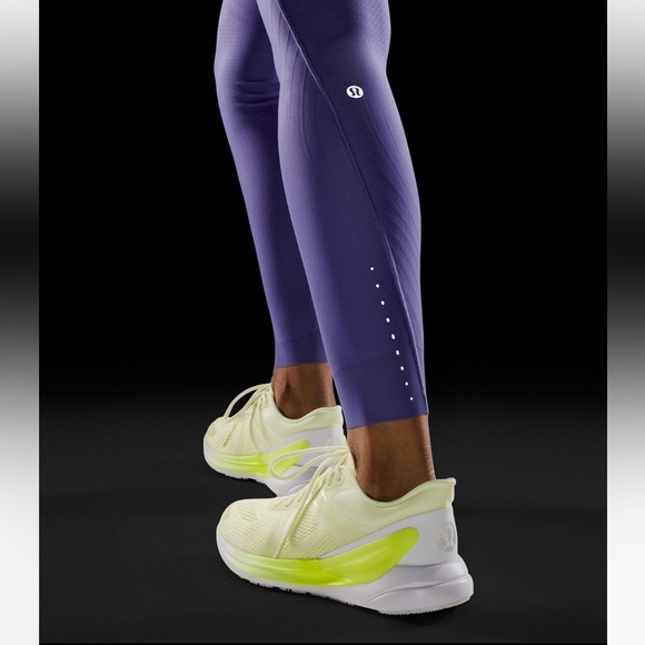 Brand new! 💜NWT Lululemon SenseKnit HRTight 28
